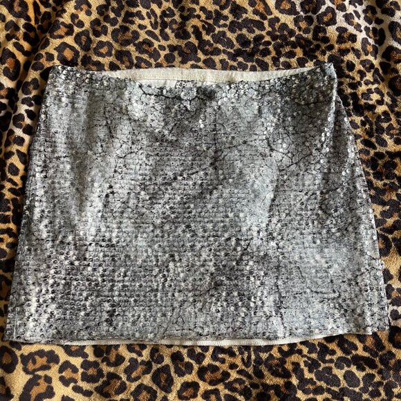 Guess sequin mini skirt - Picture 2 of 2